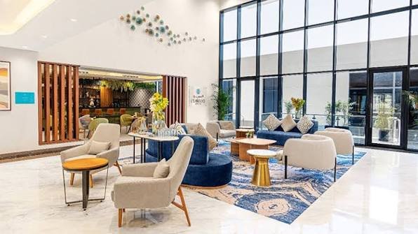 Holiday Inn (IHG)